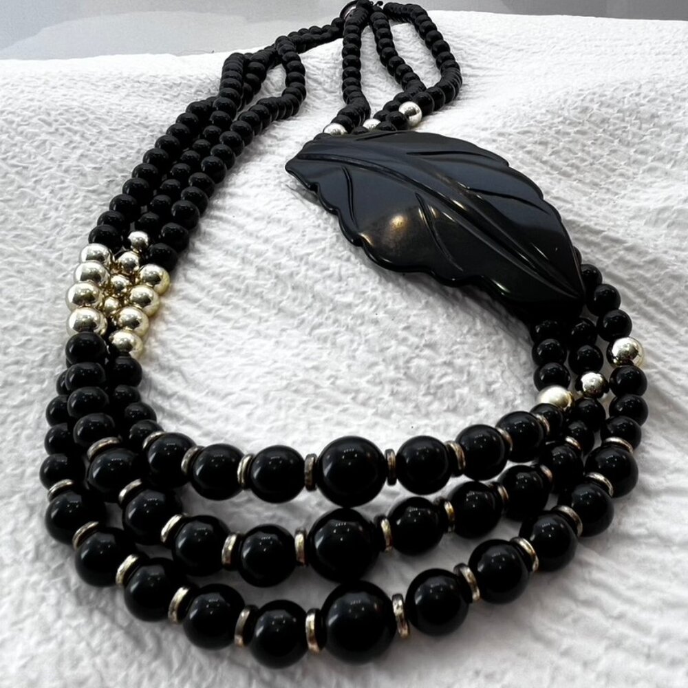 Vintage Double Strand Lucite Necklace - Picture 3 of 6